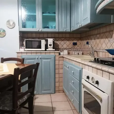Lyula House